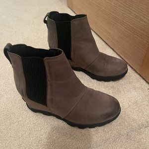 Sorel Joan of Arctic Wedge II Chelsea Boots - Women's, Size 7, gray